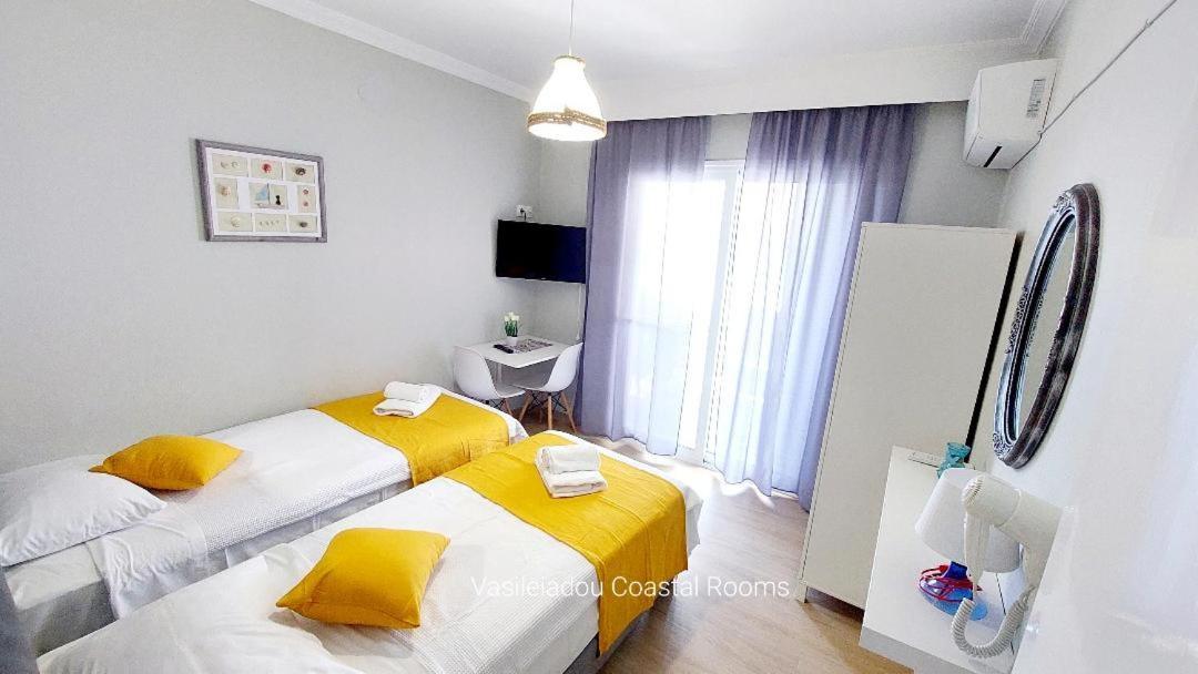 Vasileiadou Coastal Rooms Флогита Екстериор снимка